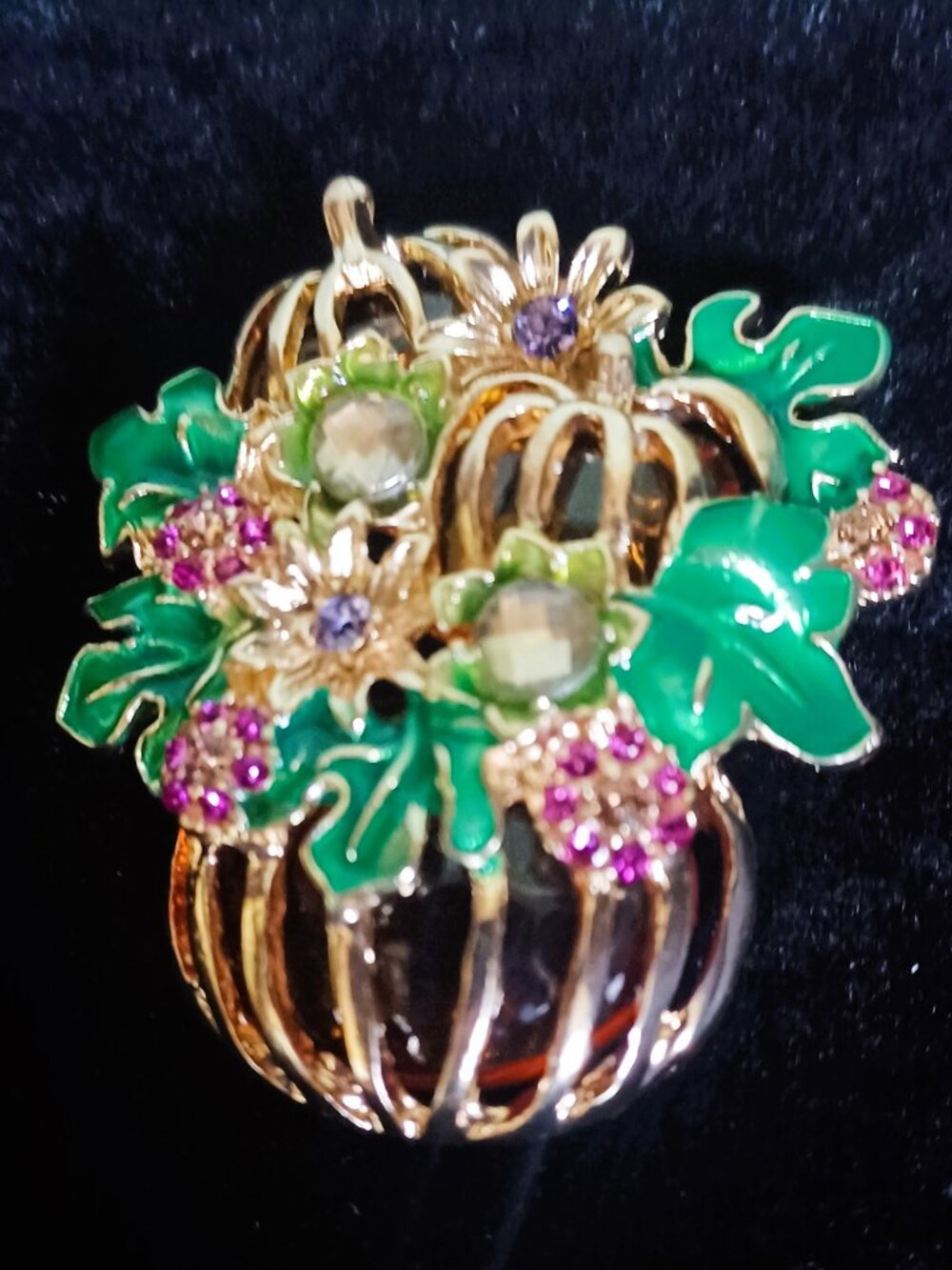 Fall Pumpkin Basket Brooch